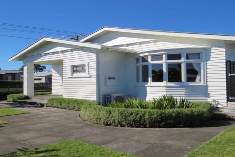 Photo of property in 10 Witako Street, Fitzroy, New Plymouth, 4312