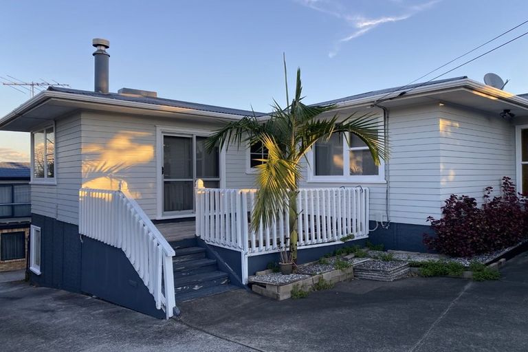 Photo of property in 81 Hepburn Road, Glendene, Auckland, 0602