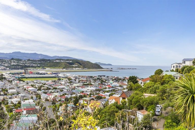 Photo of property in 57 Rodrigo Road, Kilbirnie, Wellington, 6022