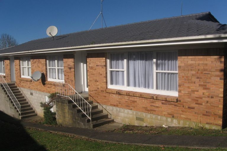 Photo of property in 1/203 Forrest Hill Road, Forrest Hill, Auckland, 0620