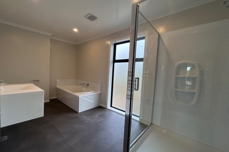 Photo of property in 7 Koreke Close, Kenepuru, Porirua, 5022