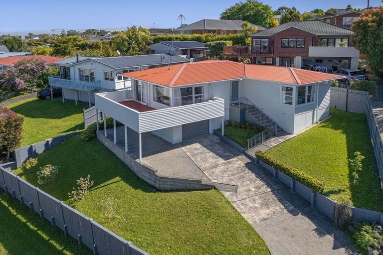 Photo of property in 1/56 Potter Avenue, Northcote, Auckland, 0627