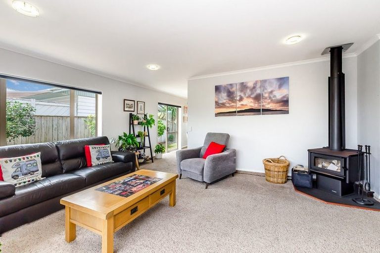 Photo of property in 17b Te Kupe Road, Paraparaumu Beach, Paraparaumu, 5032