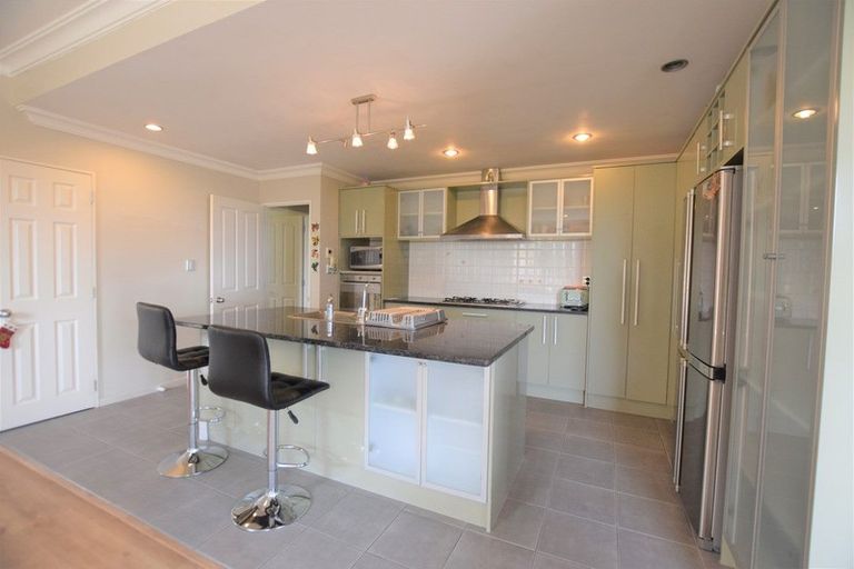 Photo of property in 23 Leafield Crescent, Henderson, Auckland, 0612