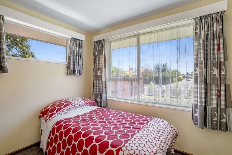 Photo of property in 76 Bush Street, Rangiora, 7400