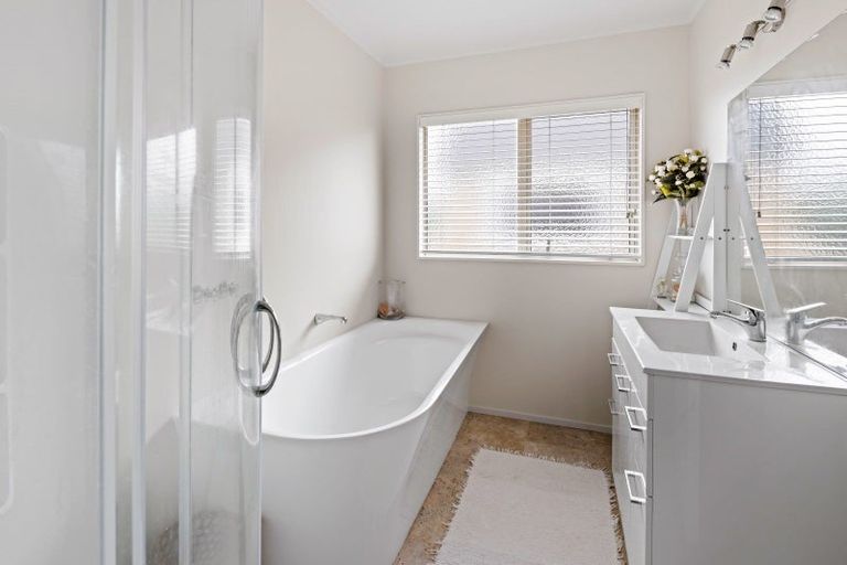 Photo of property in 57 Delamare Road, St Andrews, Hamilton, 3200