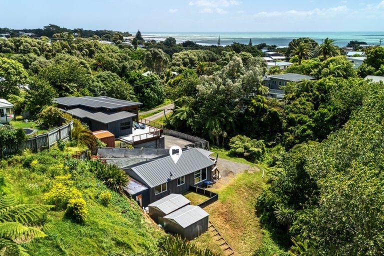 Photo of property in 53 Pitcairn Street, Oakura, 4314