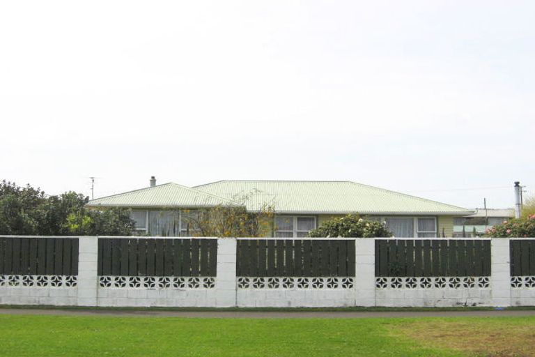 Photo of property in 66 Leslie Street, Waitara, 4320