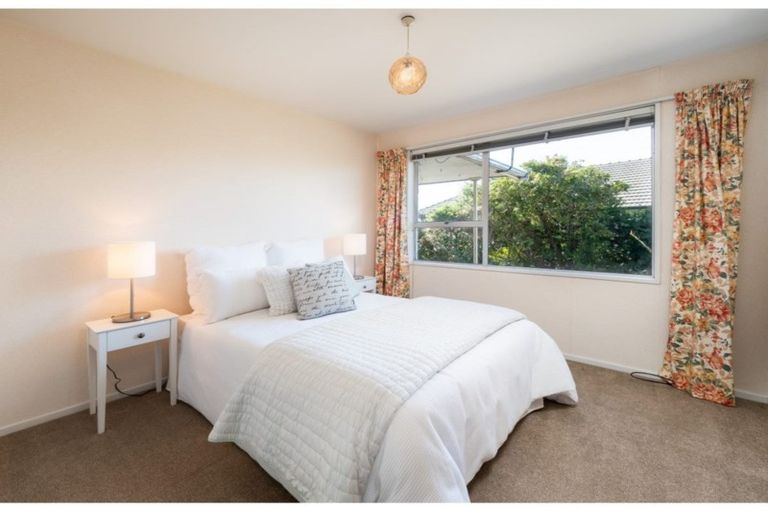 Photo of property in 12 Oldham Crescent, Halswell, Christchurch, 8025