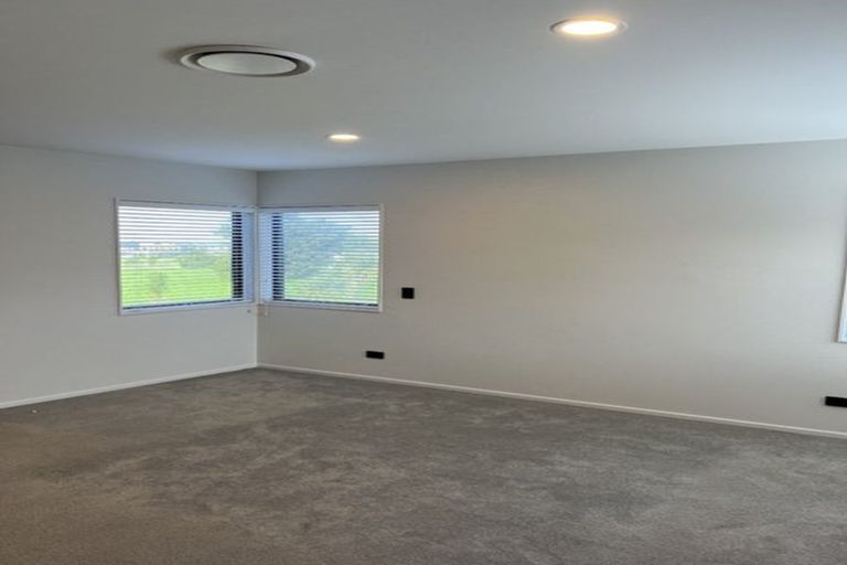Photo of property in 7 Wyon Way, Flat Bush, Auckland, 2016