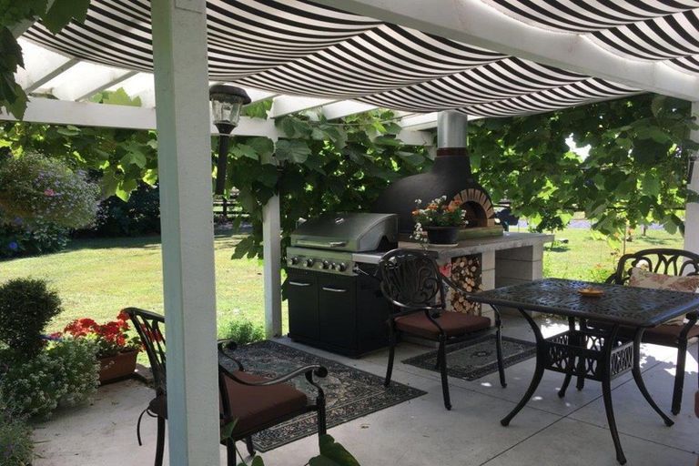 Photo of property in 3668 Cambridge Road, Leamington, Cambridge, 3495