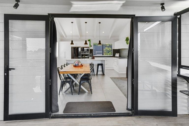 Photo of property in 12 Mareretu Avenue, Patumahoe, Pukekohe, 2679