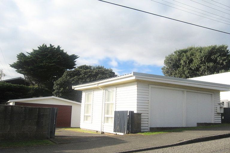 Photo of property in 9 Paneta Street, Paekakariki, 5034