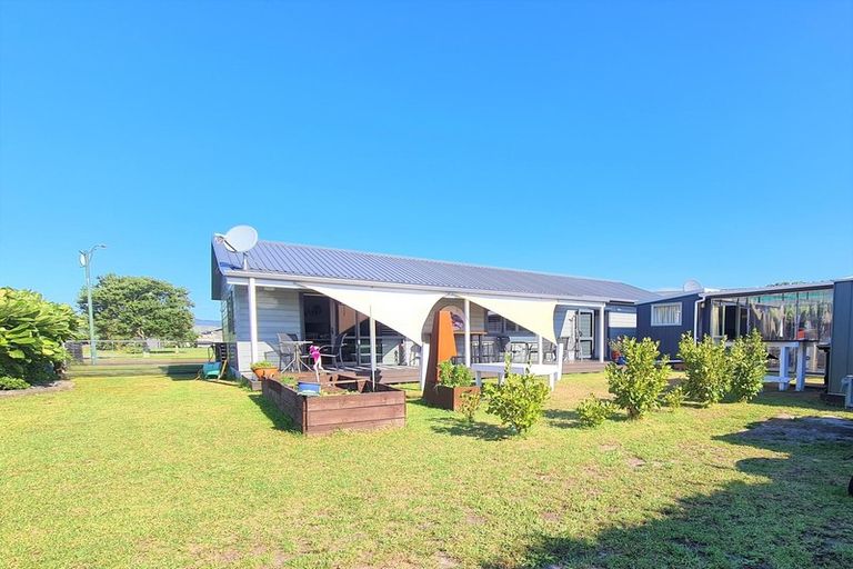 Photo of property in 105 Nikau Close, Matarangi, Whitianga, 3592