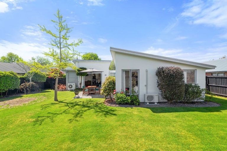 Photo of property in 15 Riverwood Boulevard, Redwood, Christchurch, 8051