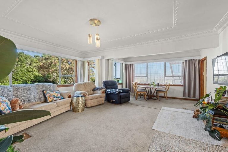 Photo of property in 1469 South Road, Kaitake, New Plymouth, 4374