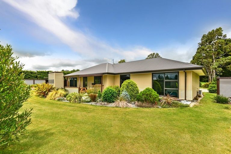 Photo of property in 1664a Hoskyns Road, Kirwee, Darfield, 7571