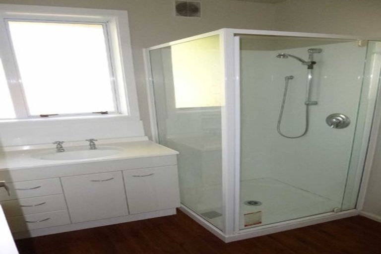 Photo of property in 46 Grahams Road, Ilam, Christchurch, 8041