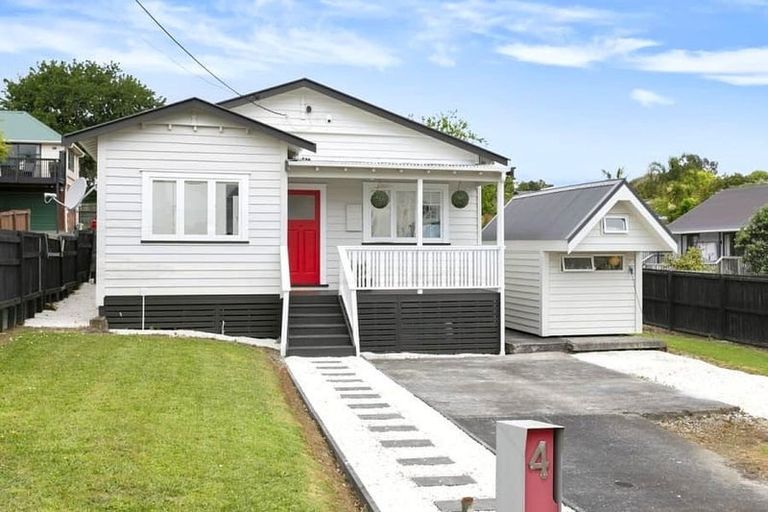 Photo of property in 4 Bowers Road, Glen Eden, Auckland, 0602
