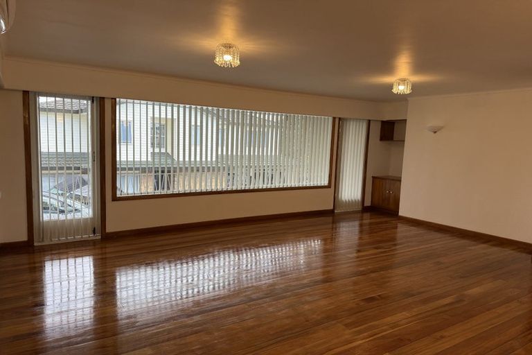 Photo of property in 163 Golf Road, Titirangi, Auckland, 0604