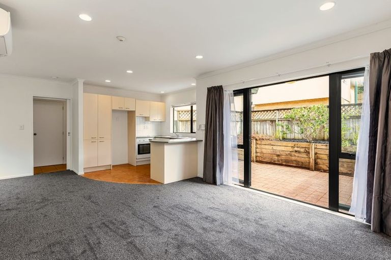 Photo of property in 17/2 Arawa Street, New Lynn, Auckland, 0600