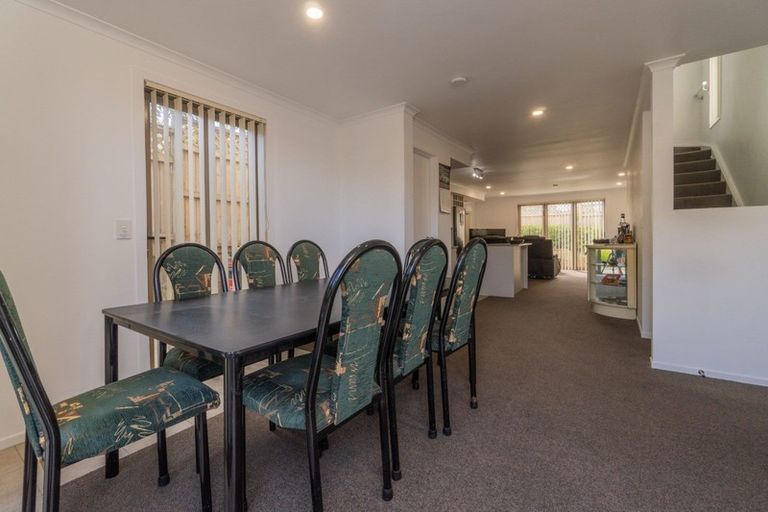 Photo of property in 12 Merlot Lane, Pukekohe, 2120