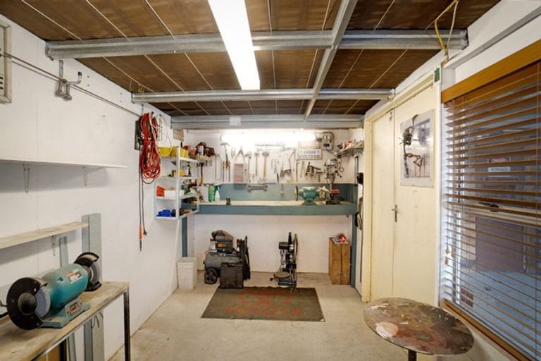 Photo of property in 14 Manahi Place, Woodend, 7610