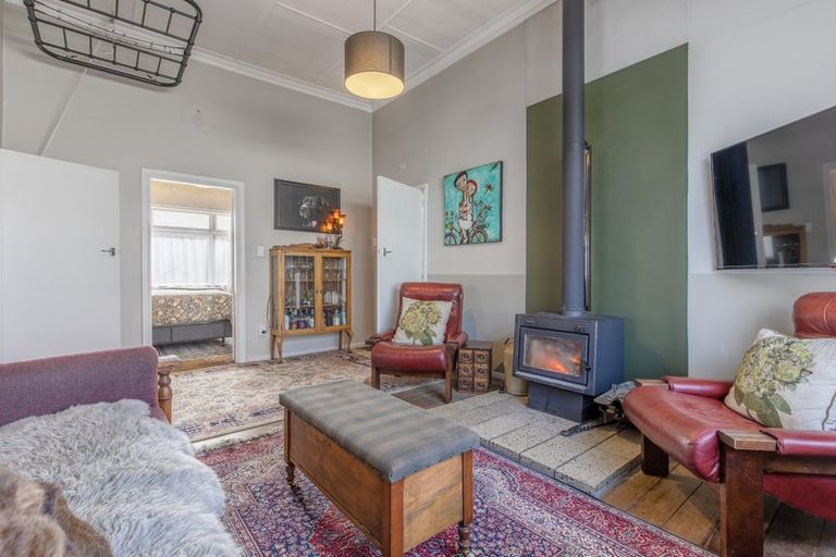 Photo of property in 43 Gordon Street, Dannevirke, 4930