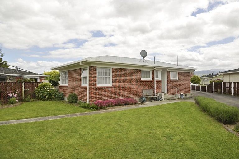 Photo of property in 11 Fairbrother Street, Carterton, 5713