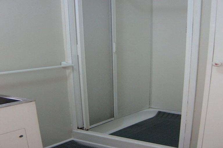 Photo of property in 48 Kahu Road, Paremata, Porirua, 5024