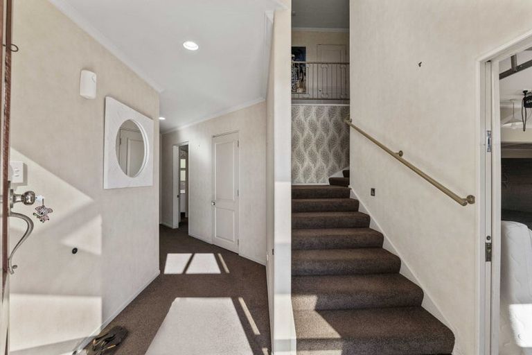 Photo of property in 333 Devon Street West, New Plymouth, 4310