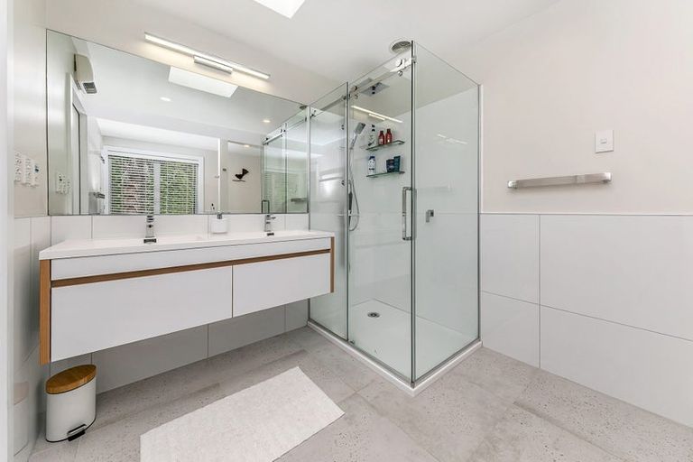 Photo of property in 92 Awanui Rise, Papakura, 2582