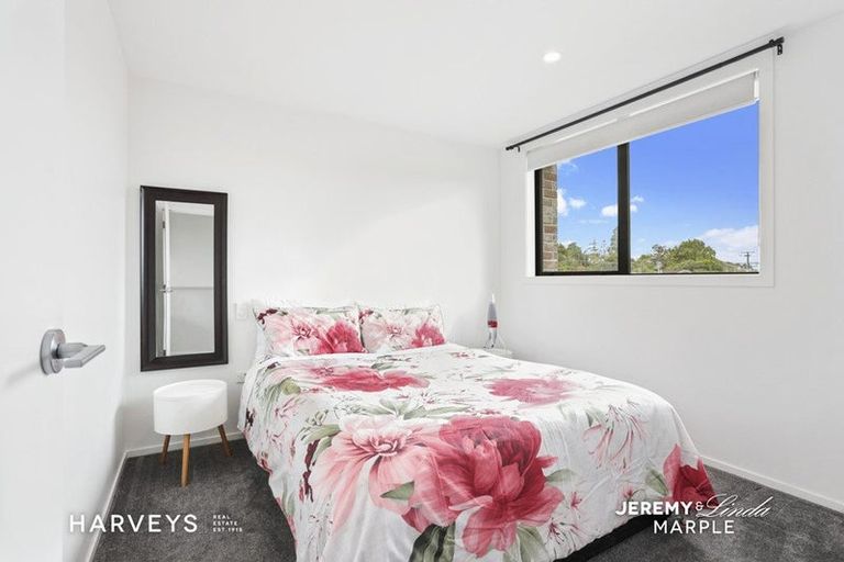 Photo of property in 7/83 Vodanovich Road, Te Atatu South, Auckland, 0610