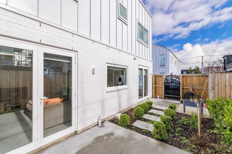 Photo of property in 3/150 Hills Road, Edgeware, Christchurch, 8013