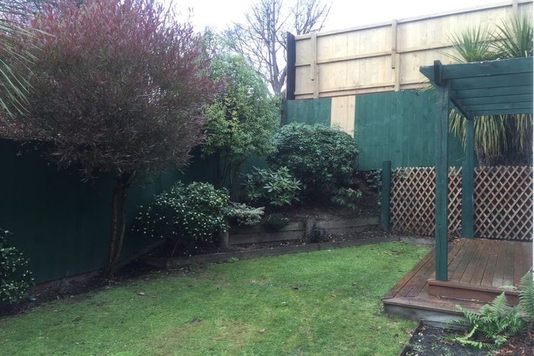 Photo of property in 2/32 Palatine Terrace, Huntsbury, Christchurch, 8022