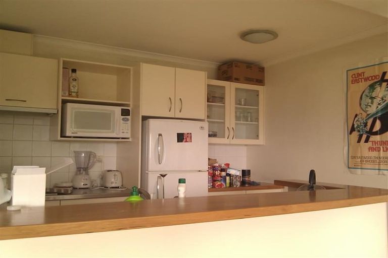 Photo of property in 50 Apuka Street, Brooklyn, Wellington, 6021