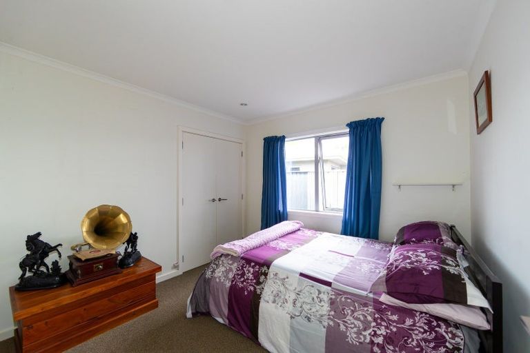 Photo of property in 4 Gregory Grove, Clive, 4102