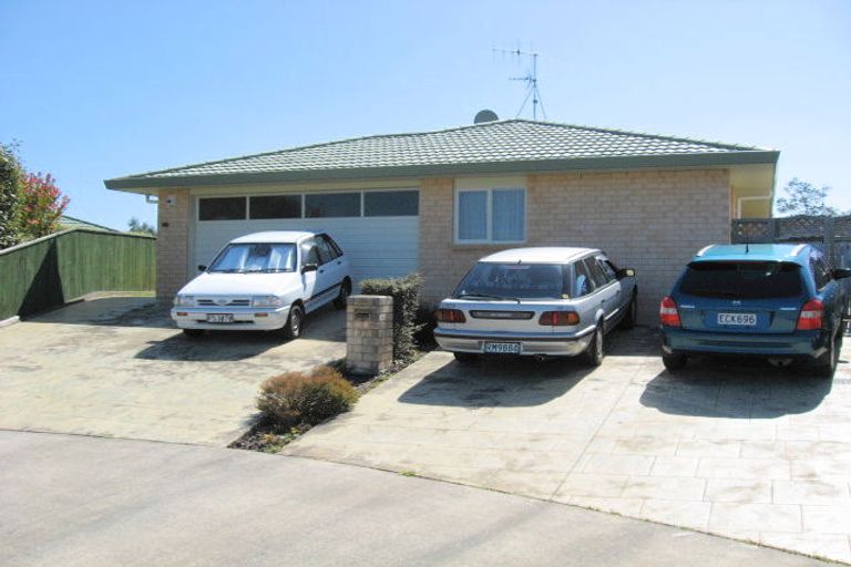 Photo of property in 37 Hadleigh Court, Paraparaumu, 5032
