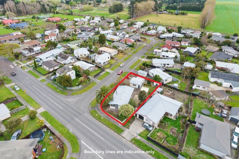 Photo of property in 2 Newton Place, Westbrook, Palmerston North, 4412