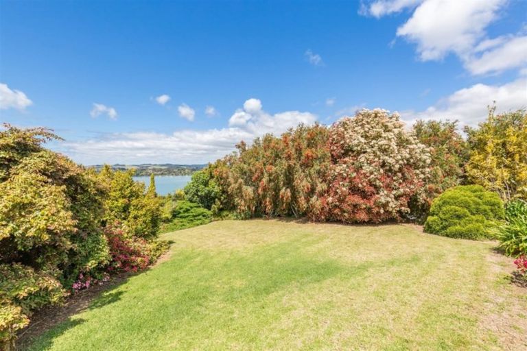 Photo of property in 57 Doves Bay Road, Kerikeri, 0294