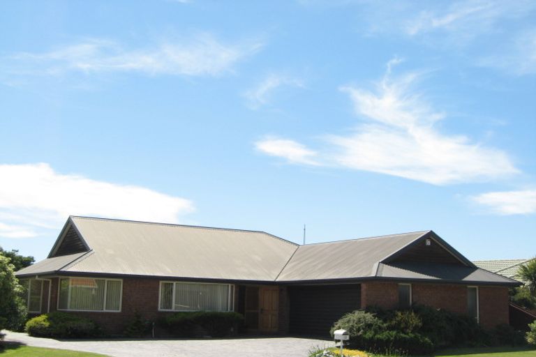 Photo of property in 12 Orlando Crescent, Waimairi Beach, Christchurch, 8083