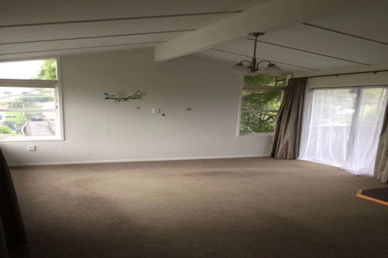 Photo of property in 39 Becroft Drive, Forrest Hill, Auckland, 0620