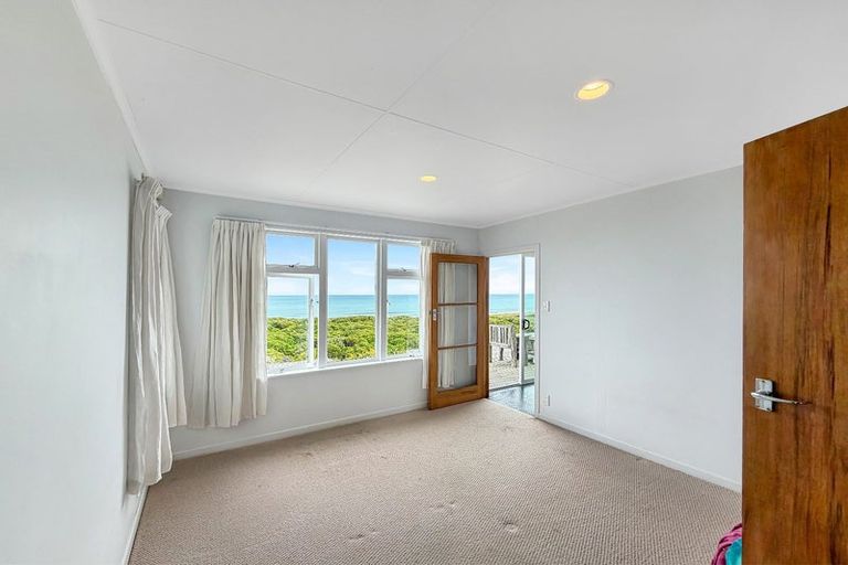 Photo of property in 111 Karaka Street, Castlecliff, Whanganui, 4501
