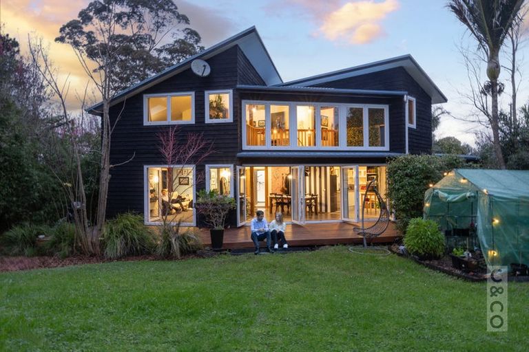 Photo of property in 45 Arthur Street, Riverhead, 0820