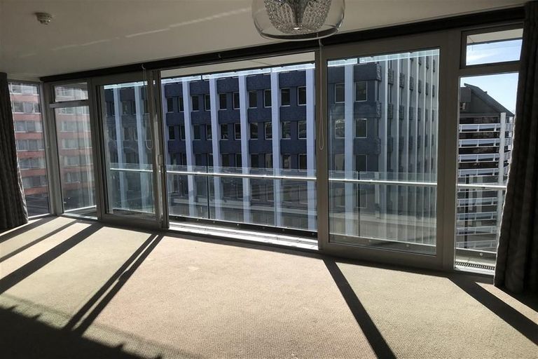 Photo of property in Montreaux Apartments, 8h/164 The Terrace, Wellington Central, Wellington, 6011