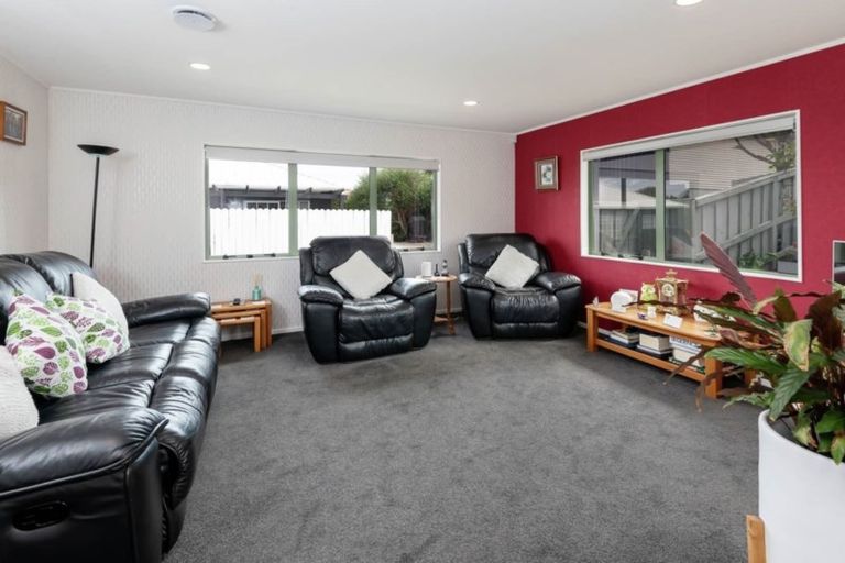 Photo of property in 1/6 Patons Road, Howick, Auckland, 2014
