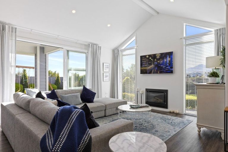 Photo of property in 13 Tuhua Close, Wharewaka, Taupo, 3330