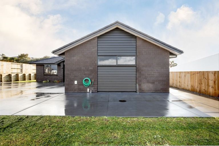 Photo of property in 10 Brendan Close, Omokoroa, 3114