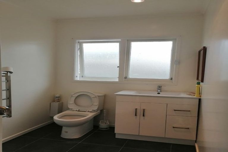 Photo of property in 2/46 Airfield Road, Takanini, 2112