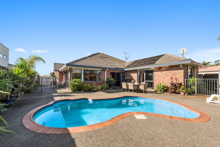 Photo of property in 156 Evans Road, Papamoa Beach, Papamoa, 3118